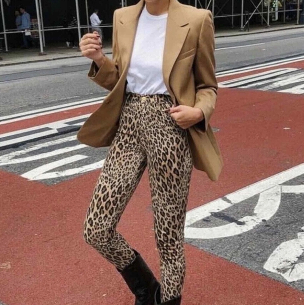 Frame Denim Leopard-Print Skinny Jeans in Tan and Black Size 27
